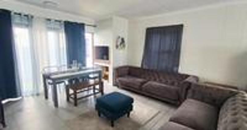 3 Bedroom Property for Sale in Peerless Park Western Cape